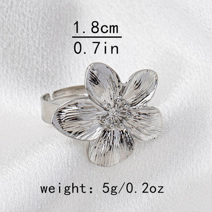 A Women's Ring