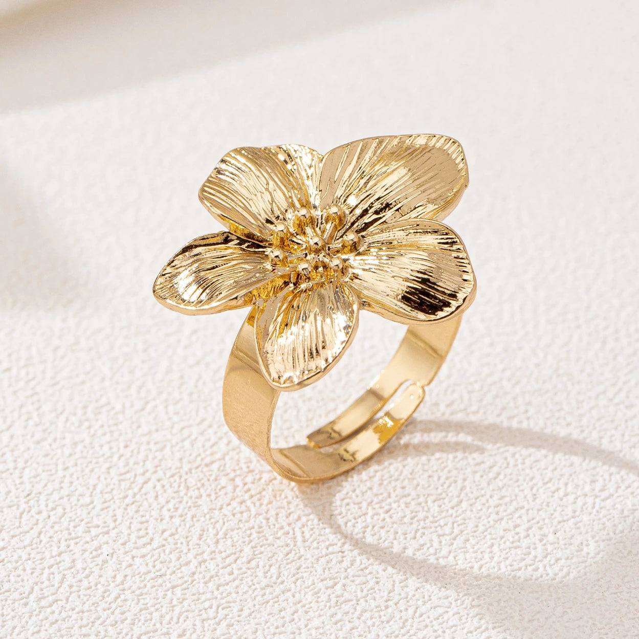 A Women's Ring