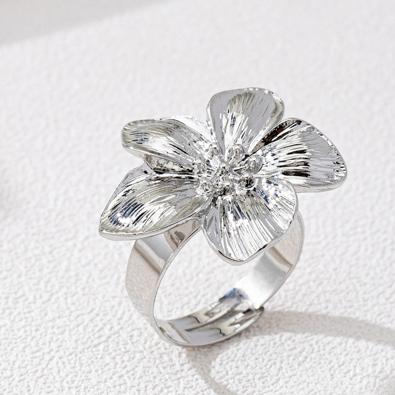 A Women's Ring